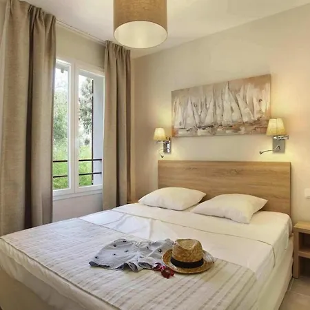 Residence Prestige Les Canissons Cavalaire-Sur-Mer - Caz01102I-Cya Cavalaire-sur-Mer